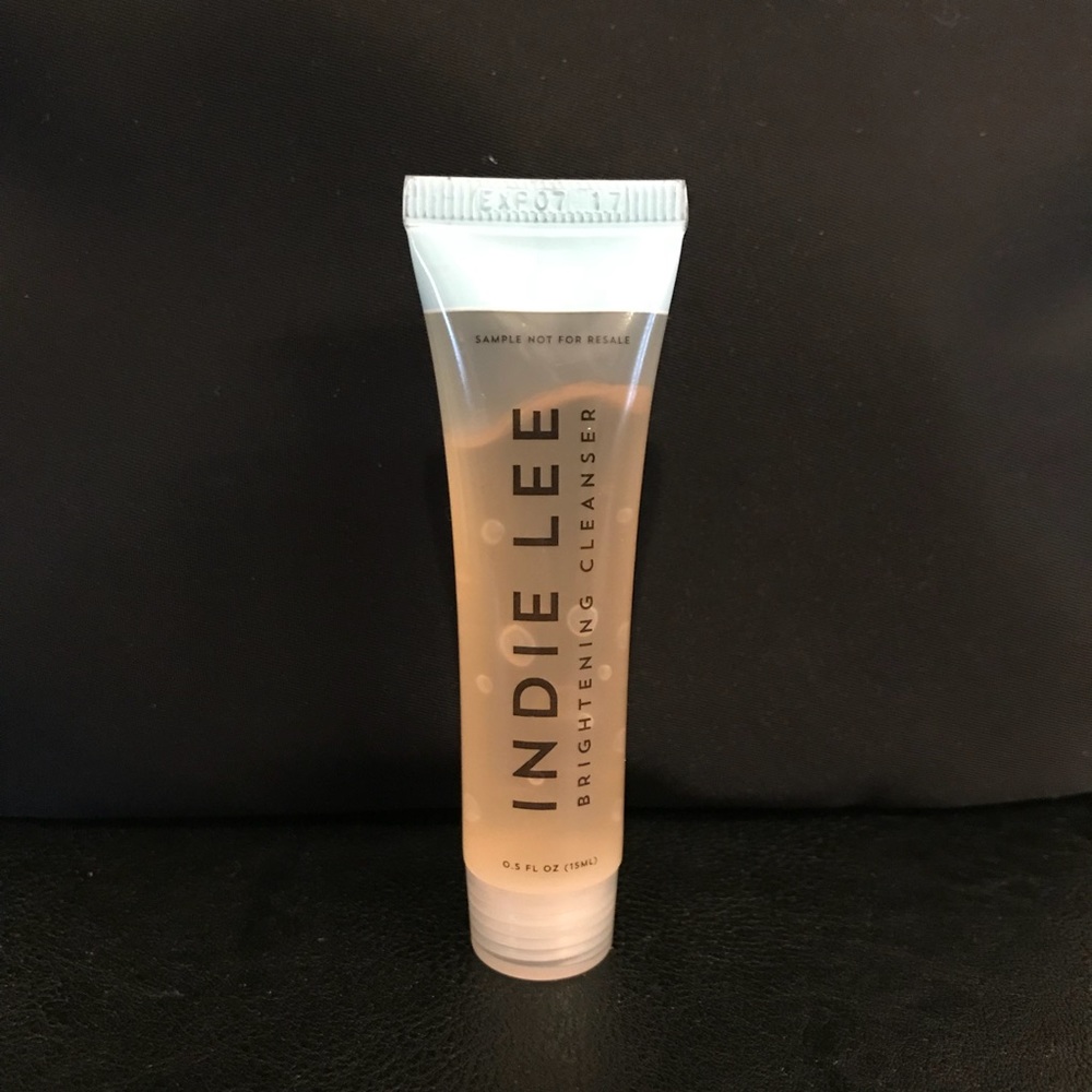 5/$25 😍 Travel/Mini Indie Lee Cleanser 😊